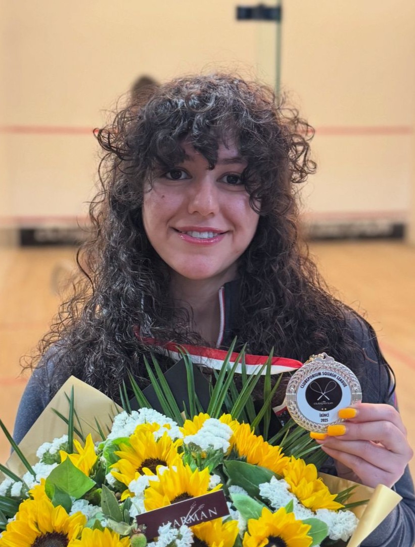 Image of Ailee Nayeri - KADINLAR